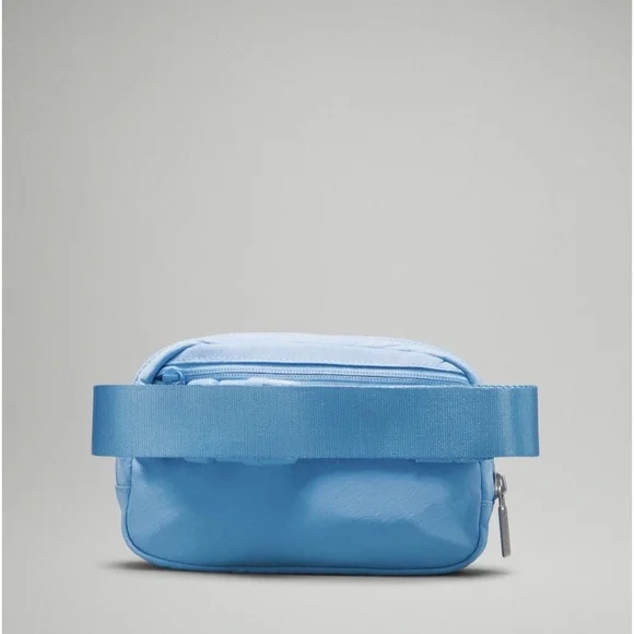LULULEMON AERO BLUE 1L BELT BAG - Picture 2 of 12